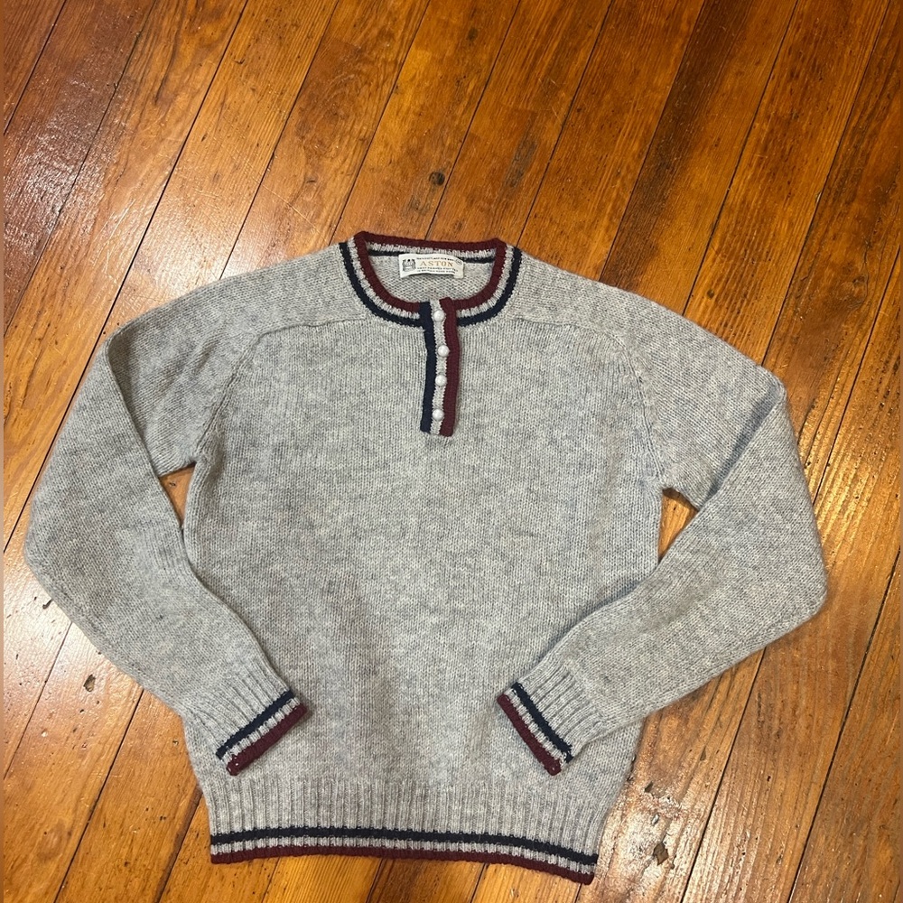 Aston Vintage 100% Shetland new wool sweater size 36